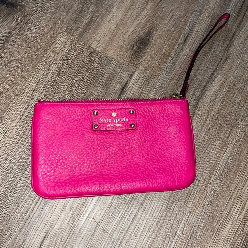 Kate spade hot pink pebbled leather wristlet - Picture 1 of 8